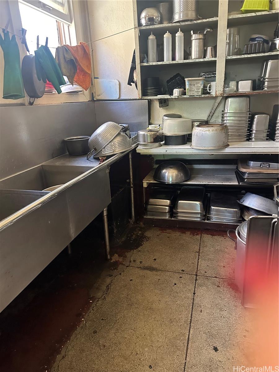 94-891  Waipahu Street Waipahu-lower, Waipahu home - photo 15 of 17