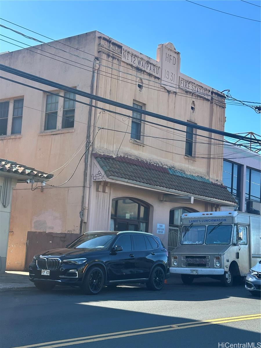 94-891  Waipahu St Waipahu-lower,  home - photo 1 of 10