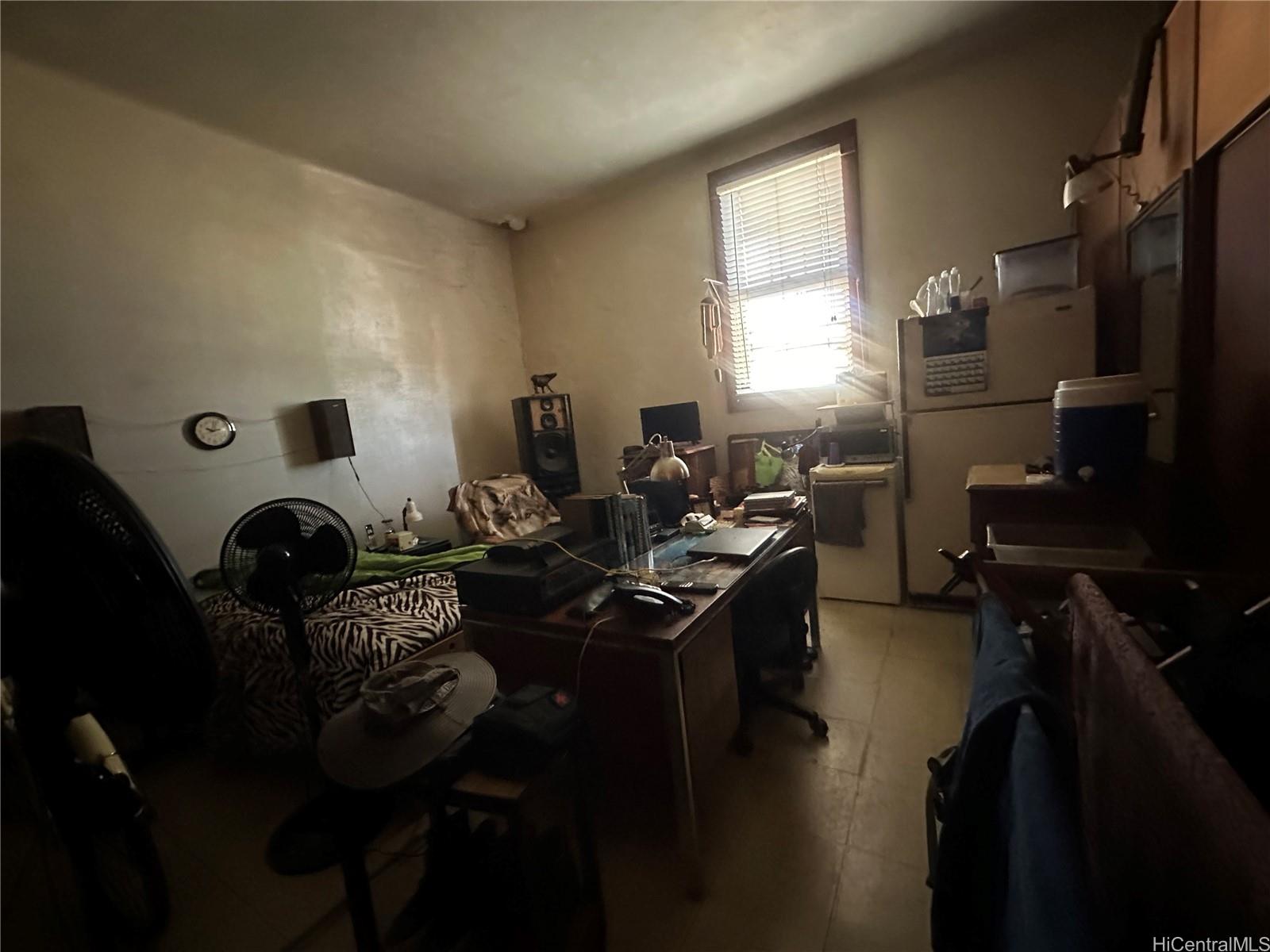 94-891  Waipahu St Waipahu-lower, Waipahu home - photo 5 of 10