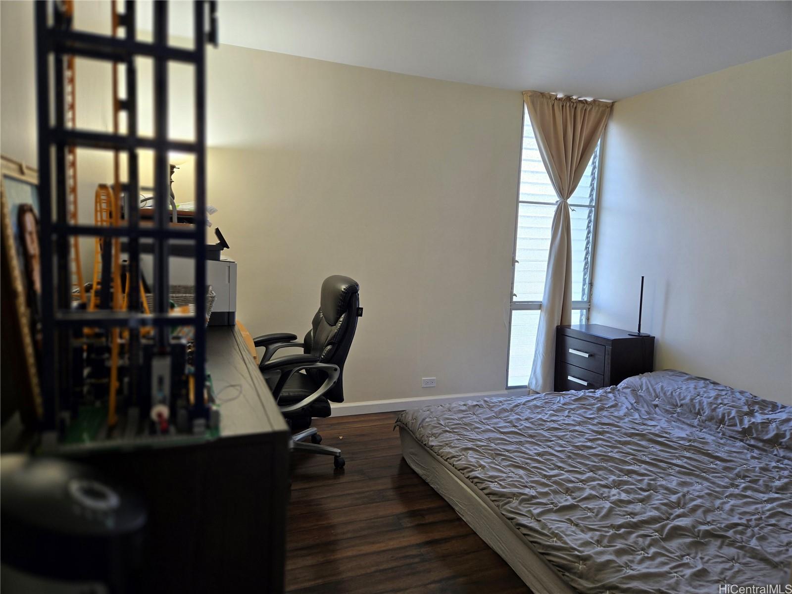 Holiday Lakeview condo # 1303, Honolulu, Hawaii - photo 9 of 15