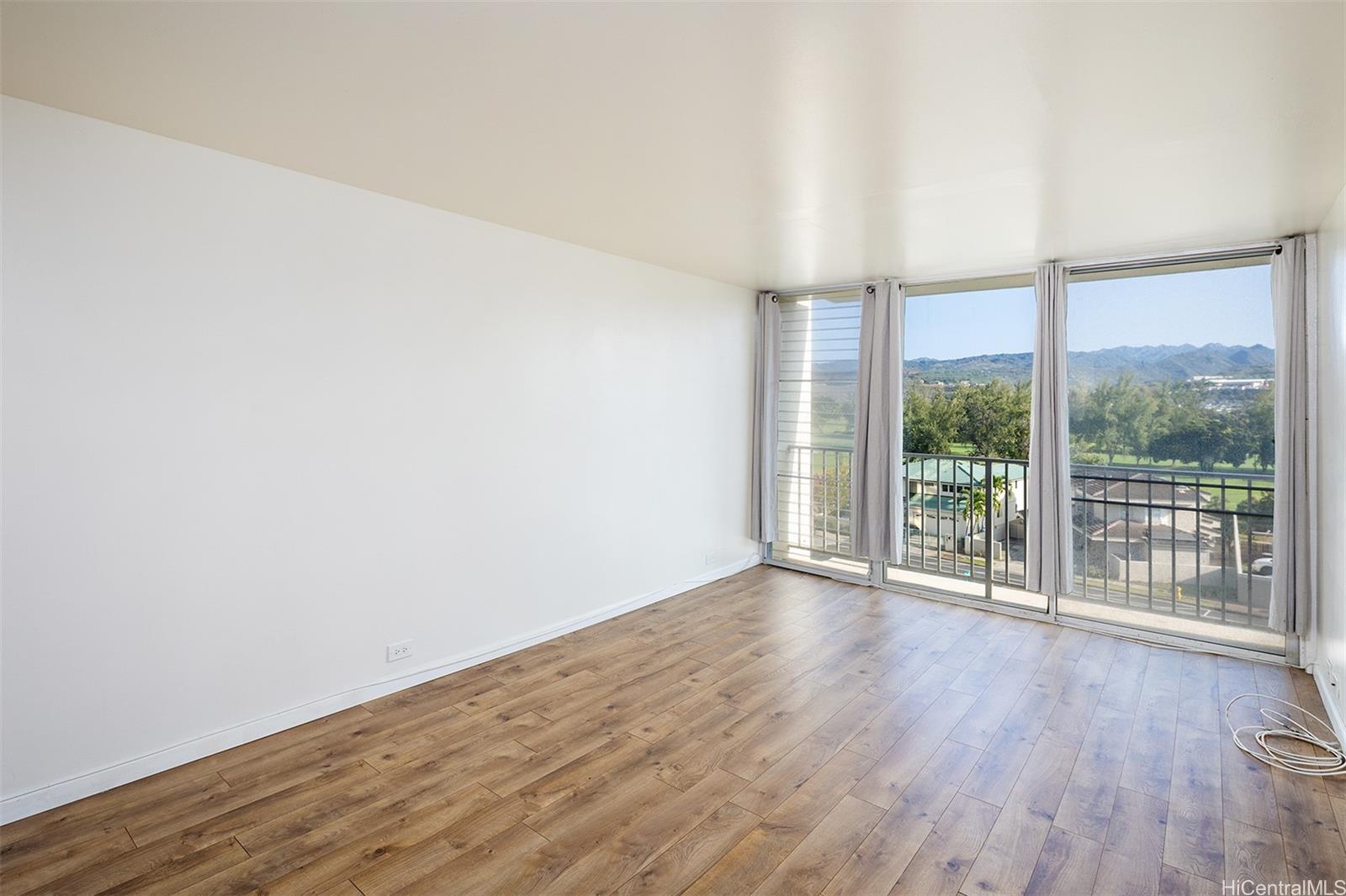 949 Ala Nanala St Honolulu - Rental - photo 2 of 18