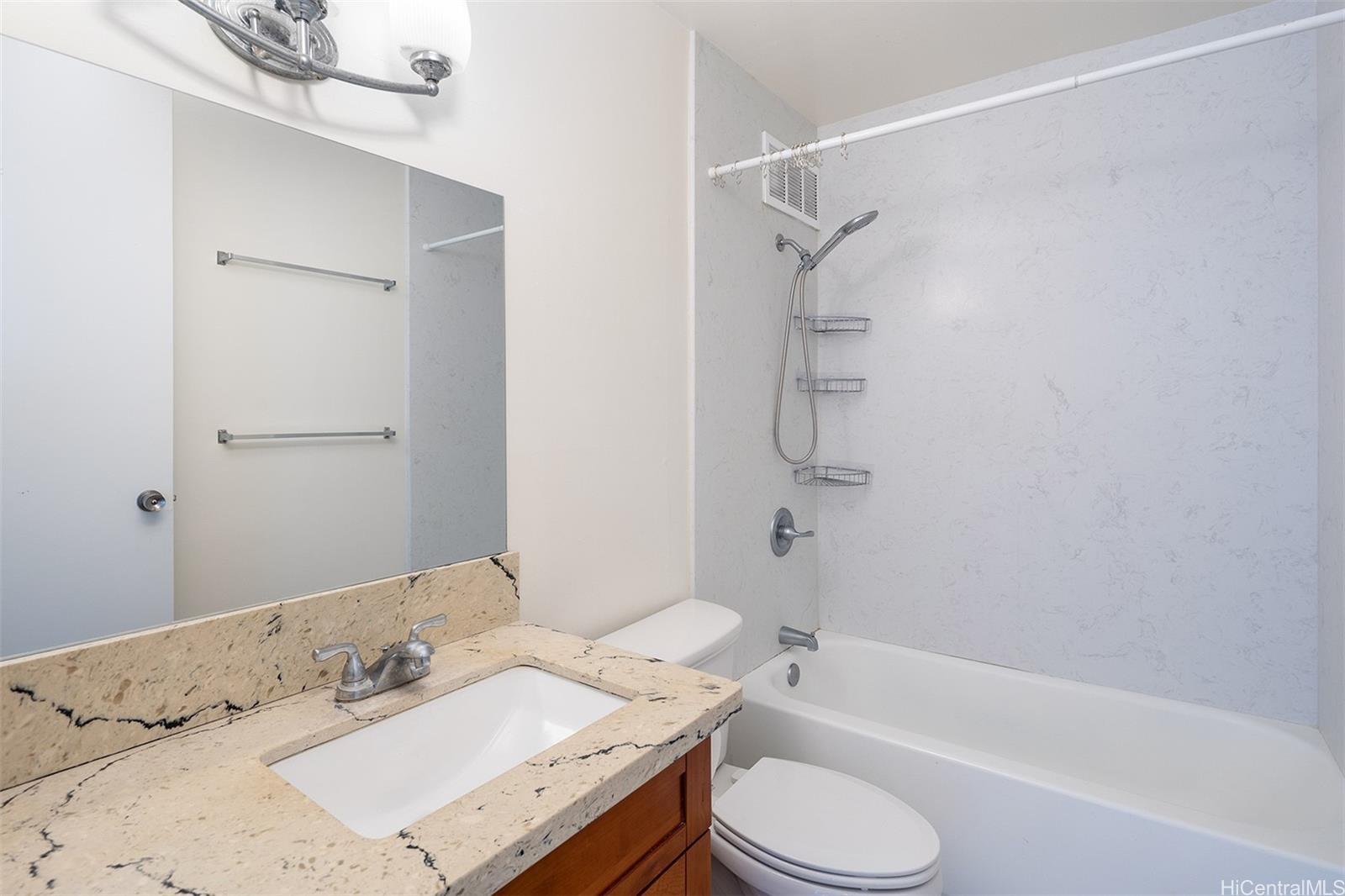 949 Ala Nanala St Honolulu - Rental - photo 12 of 18