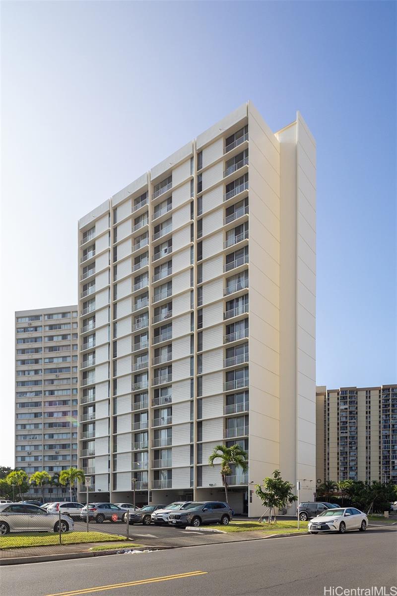 949 Ala Nanala St Honolulu - Rental - photo 16 of 18