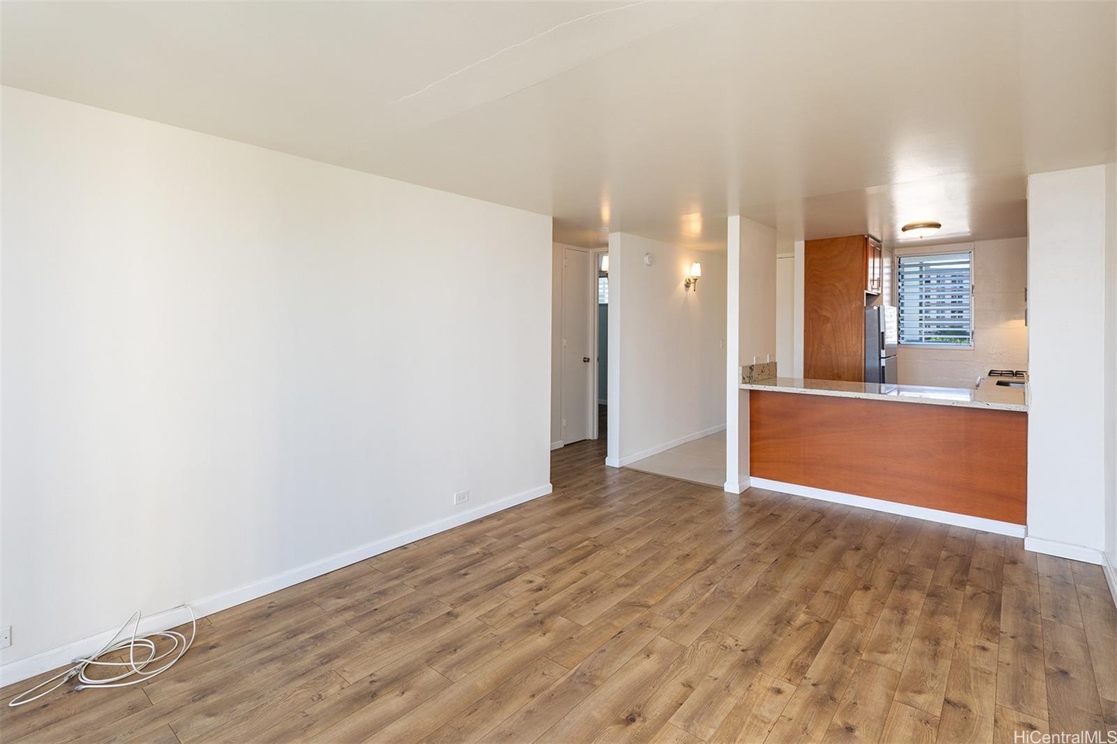 949 Ala Nanala St Honolulu - Rental - photo 4 of 18