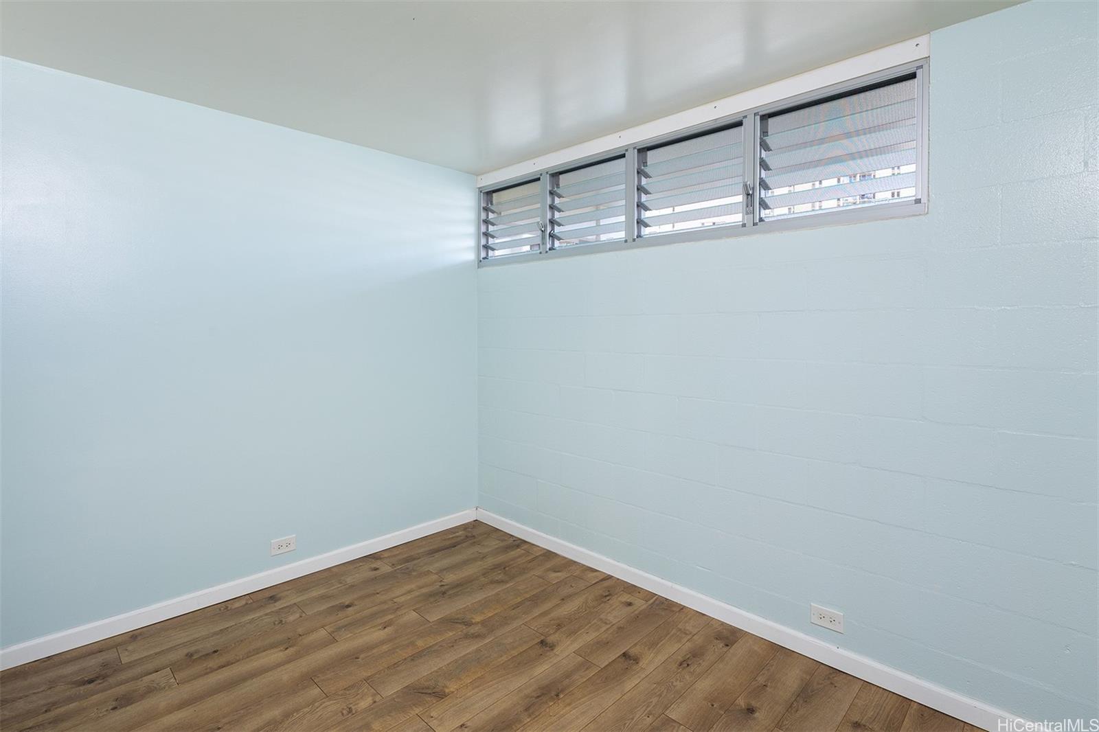 949 Ala Nanala St Honolulu - Rental - photo 10 of 18