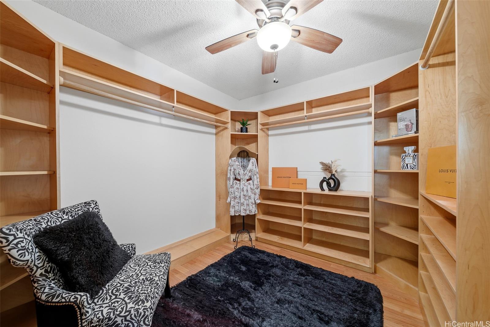 94-934  Hiapo Street Waipahu Estates, Waipahu home - photo 16 of 23