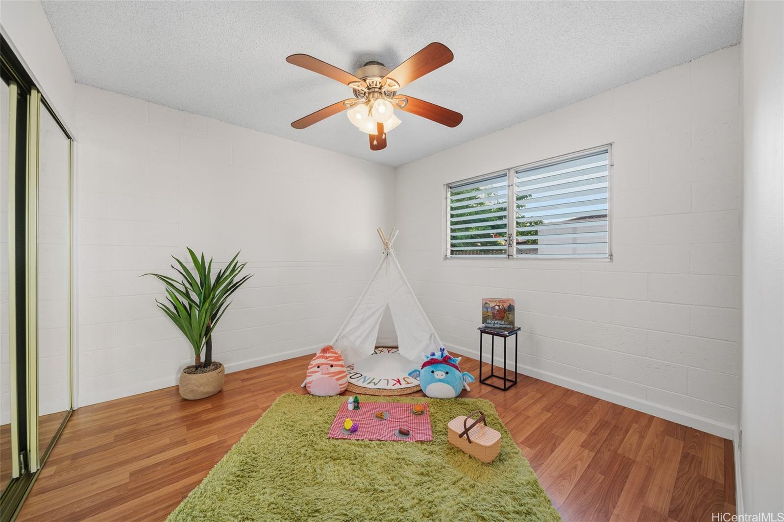 94-934  Hiapo Street Waipahu Estates, Waipahu home - photo 19 of 23