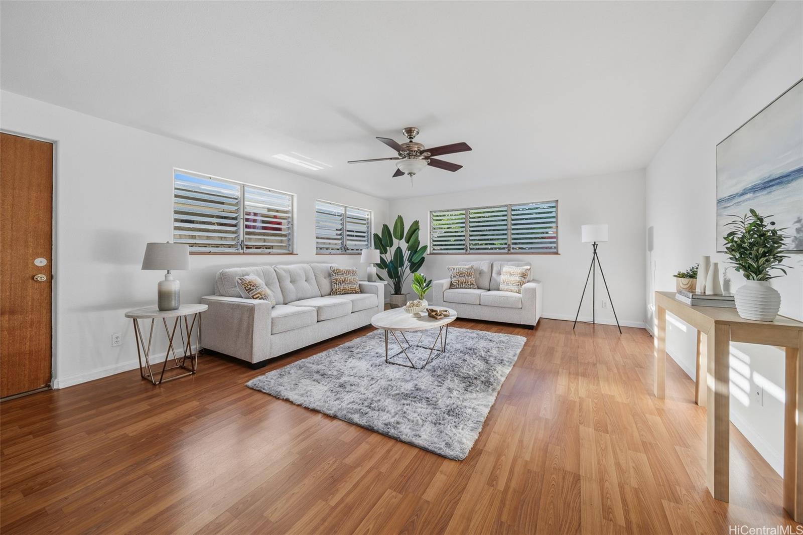 94-934  Hiapo Street Waipahu Estates, Waipahu home - photo 5 of 23