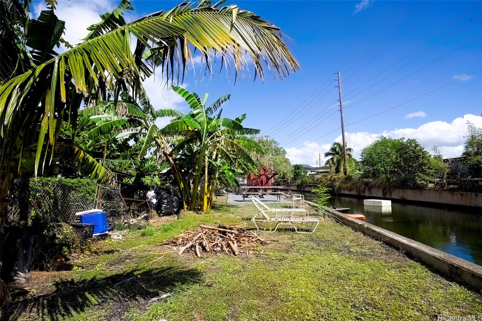 94-941  Awanei Street Waipahu-lower, Waipahu home - photo 5 of 25