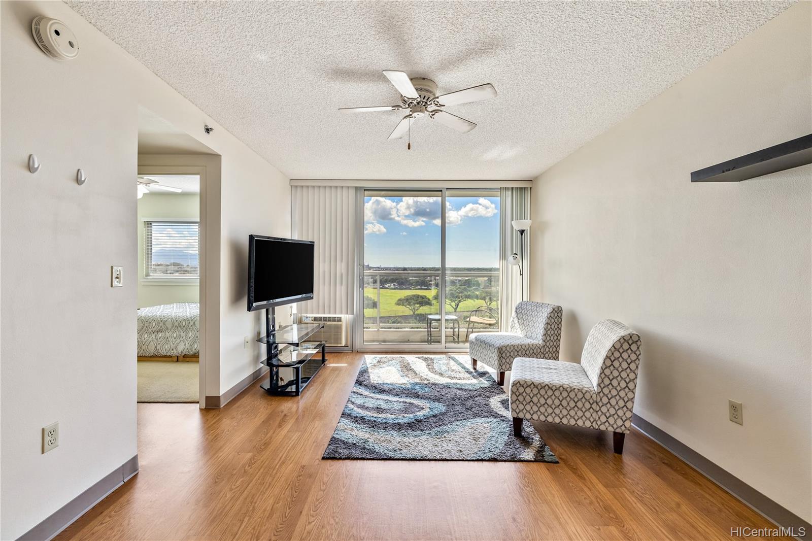 Plantation Town Apartments 709, 94979 Kauolu Place, Waipahu Waipahu