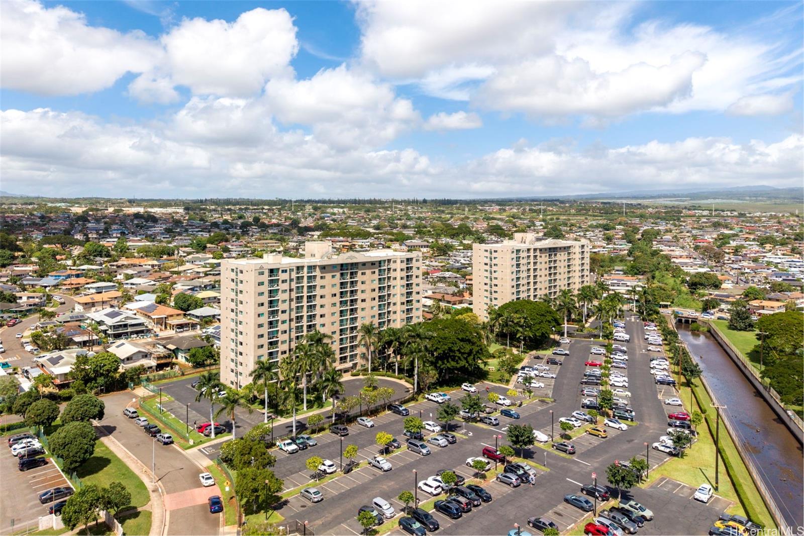Plantation Town Apartments condo # 909, Waipahu, Hawaii - photo 2 of 19