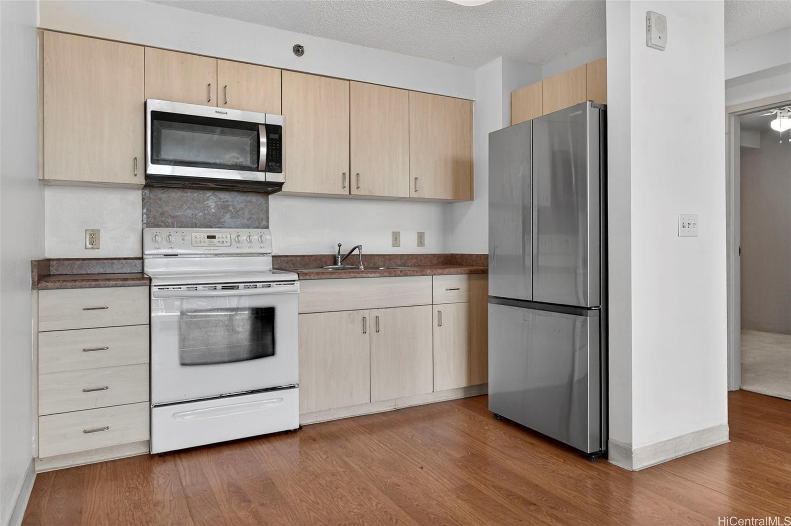 Plantation Town Apartments condo # 909, Waipahu, Hawaii - photo 4 of 19