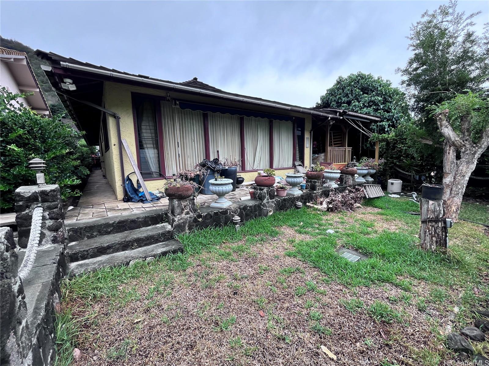 950  Hahaione Street Hahaione-upper, Hawaii Kai home - photo 5 of 14