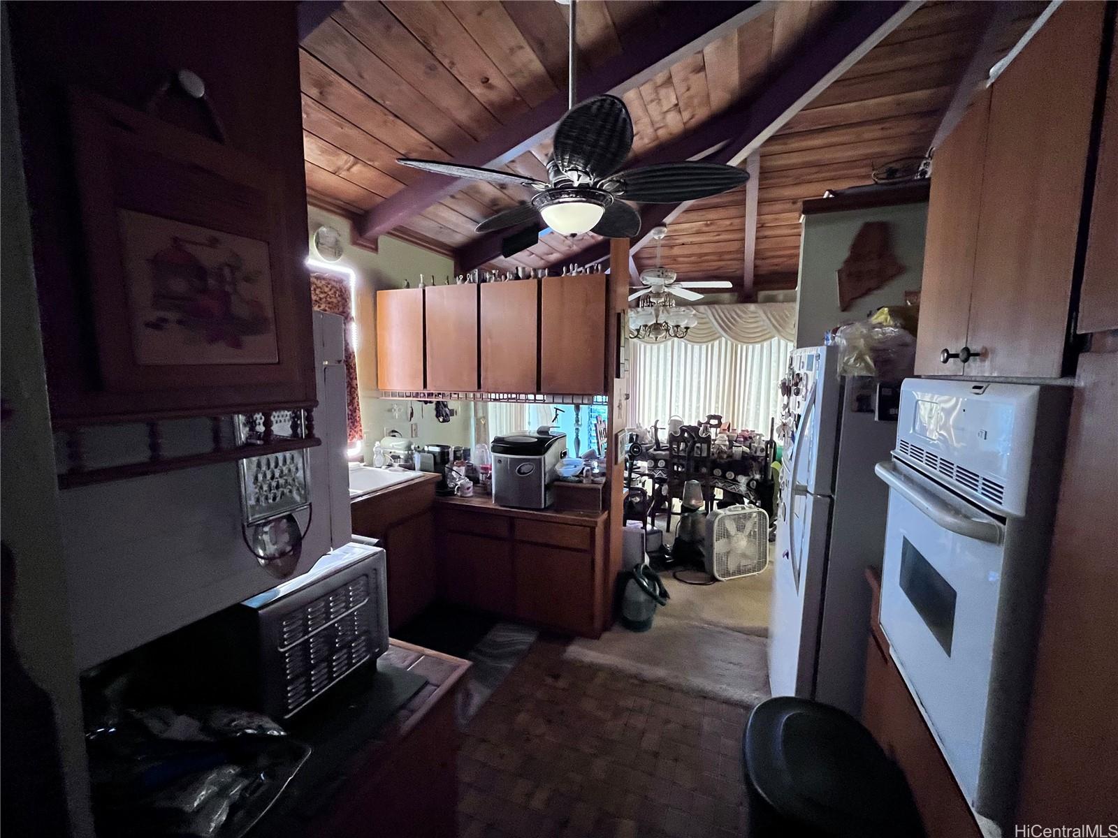 950  Hahaione Street Hahaione-upper, Hawaii Kai home - photo 9 of 14