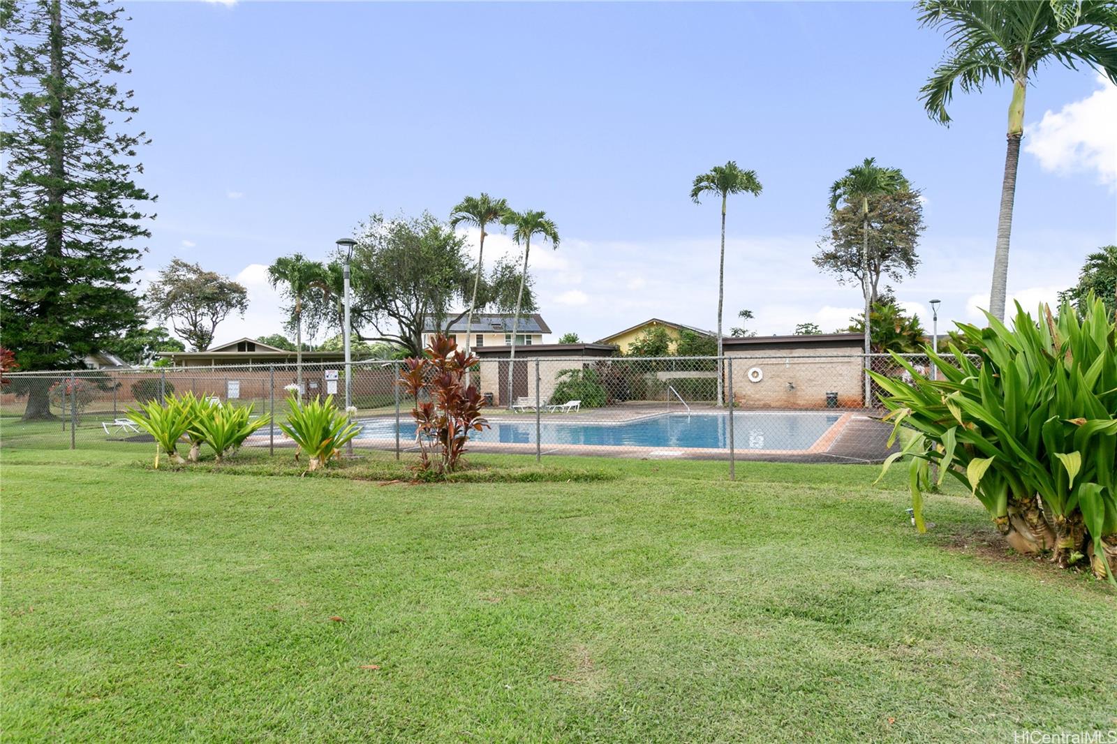 Fairway Village condo # 143, Mililani, Hawaii - photo 24 of 25