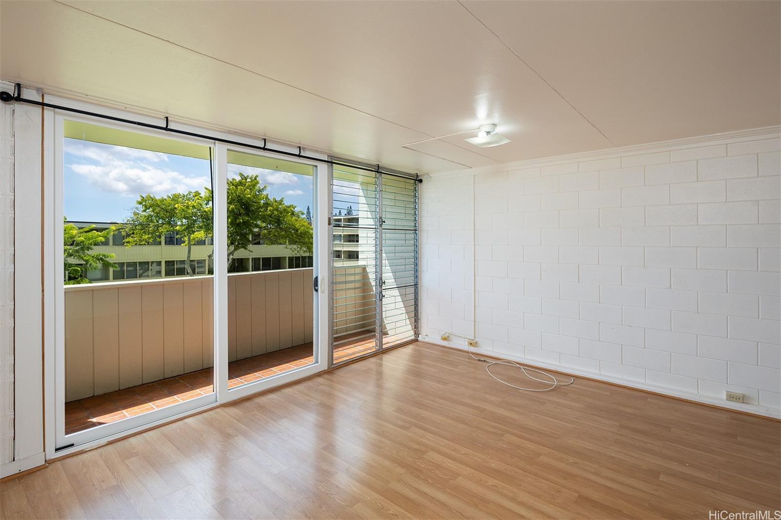 95-029 Kuahelani Ave Mililani - Rental - photo 4 of 14