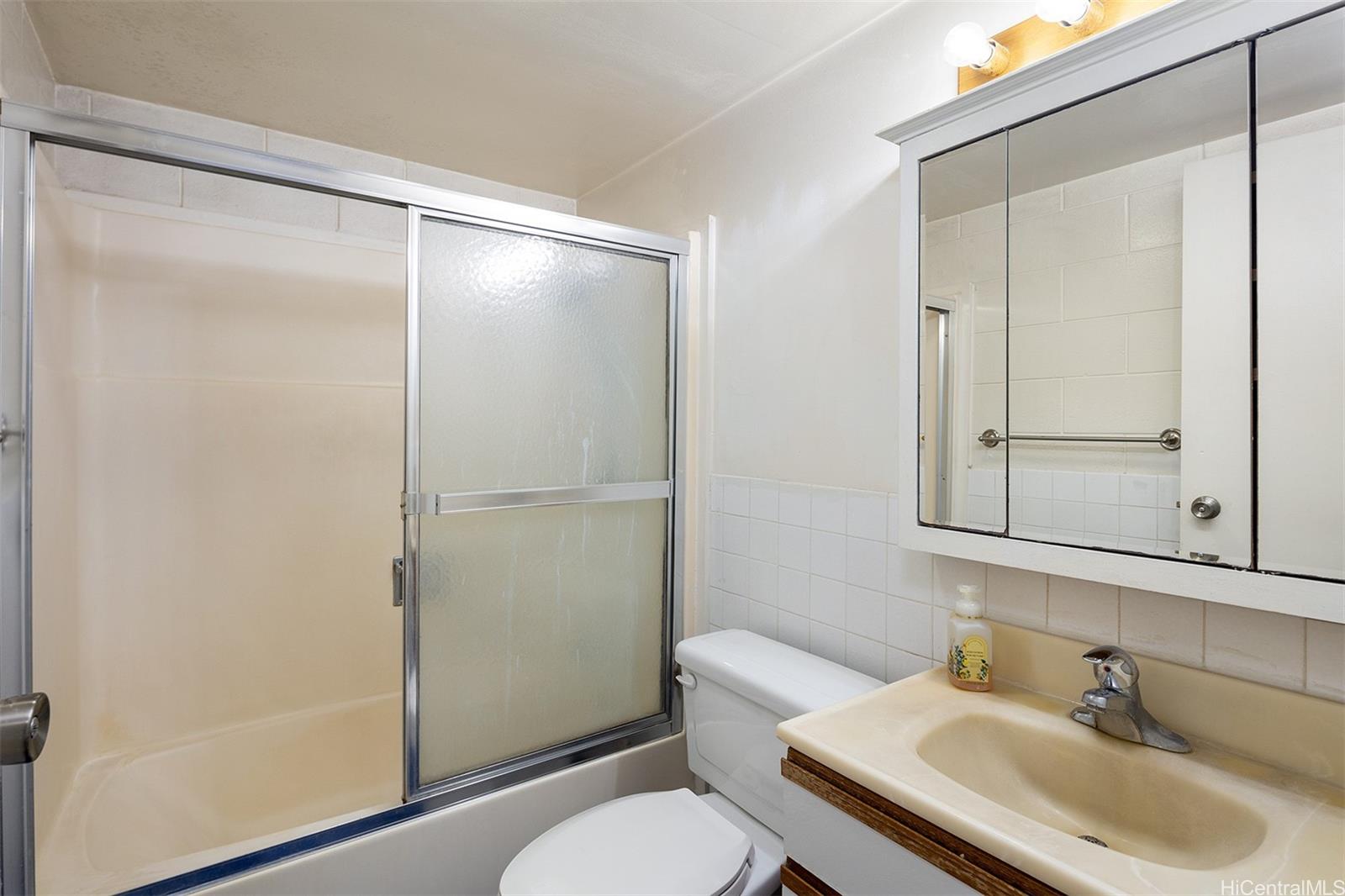 95-029 Kuahelani Ave Mililani - Rental - photo 9 of 14