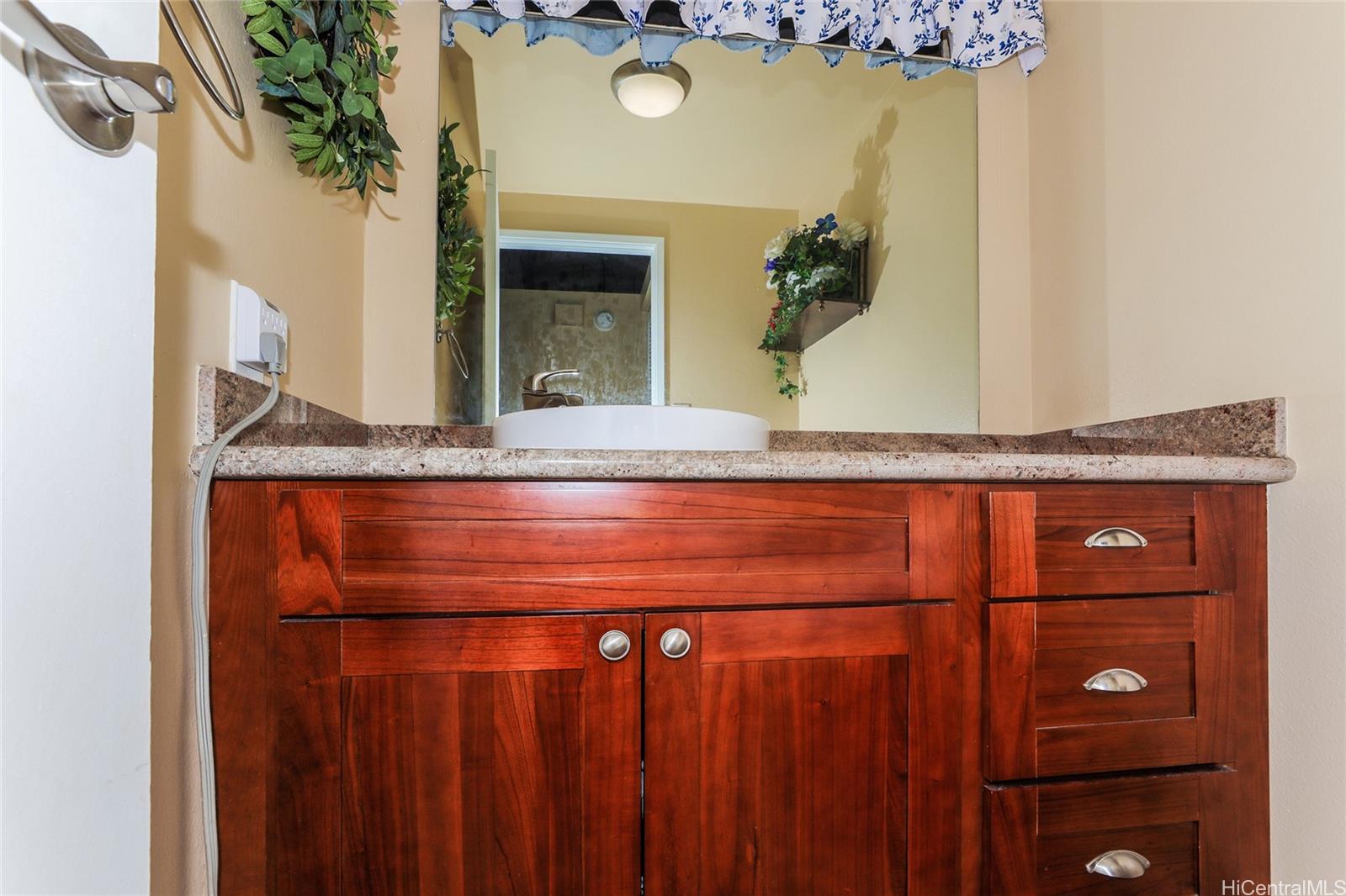 Mililani Town townhouse # 223, Mililani, Hawaii - photo 20 of 25