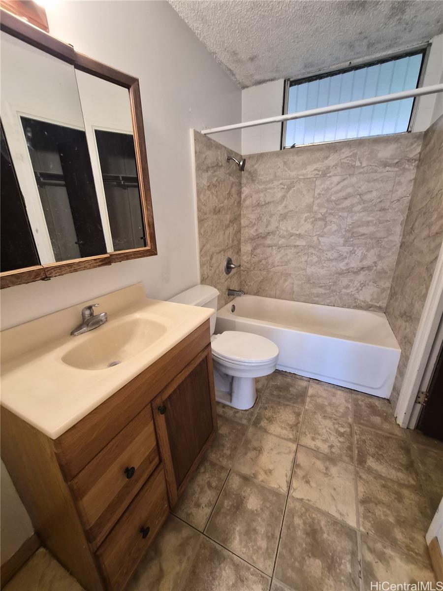 Cathedral Pt-Melemanu condo # F204, Mililani, Hawaii - photo 7 of 8