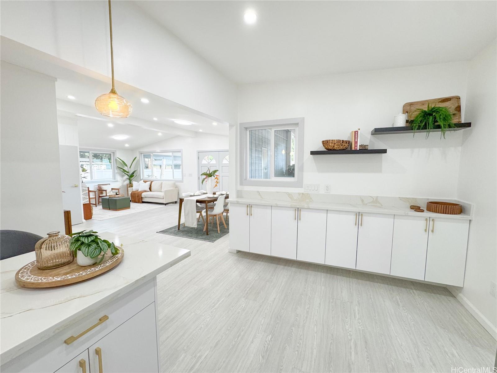 95-092  Waipuka Street Waipio Acres/waikalani Woodlands, Central home - photo 6 of 17