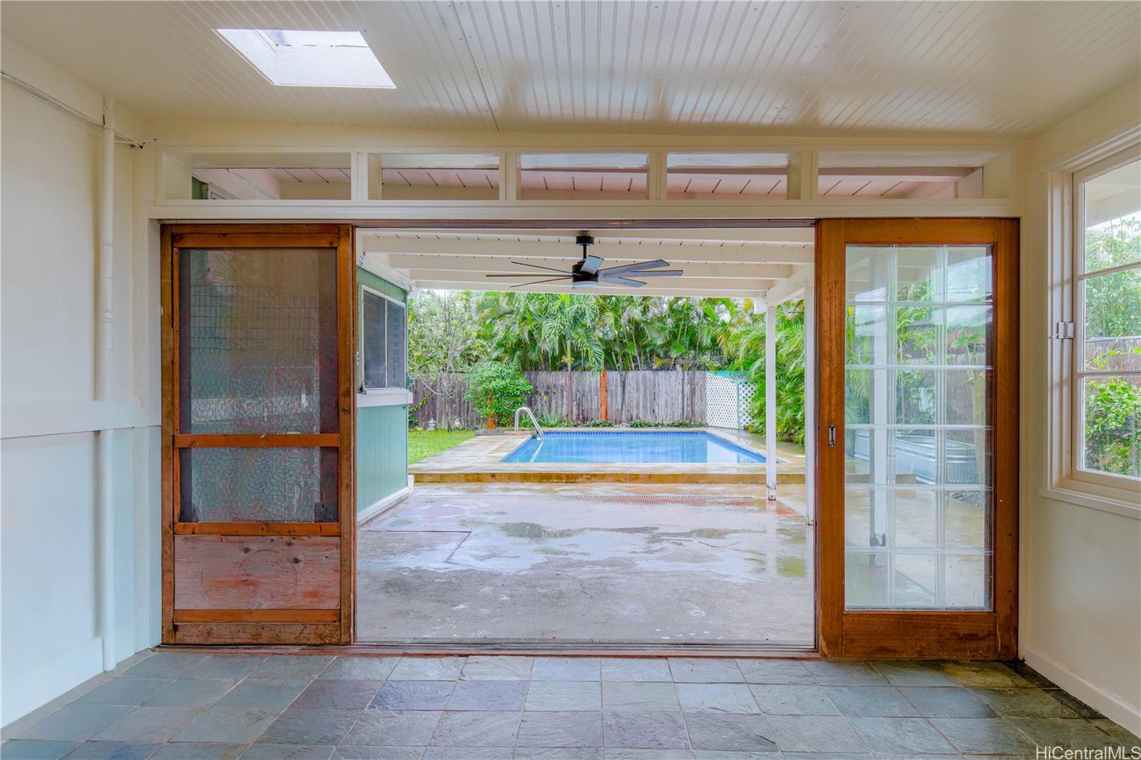 951  Holoholo Street Enchanted Lake, Kailua home - photo 7 of 19