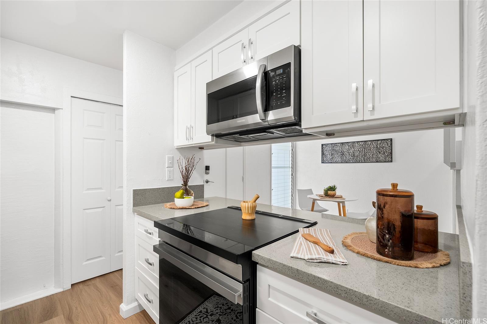 Mililani Town Association townhouse # 424, Mililani, Hawaii - photo 2 of 25