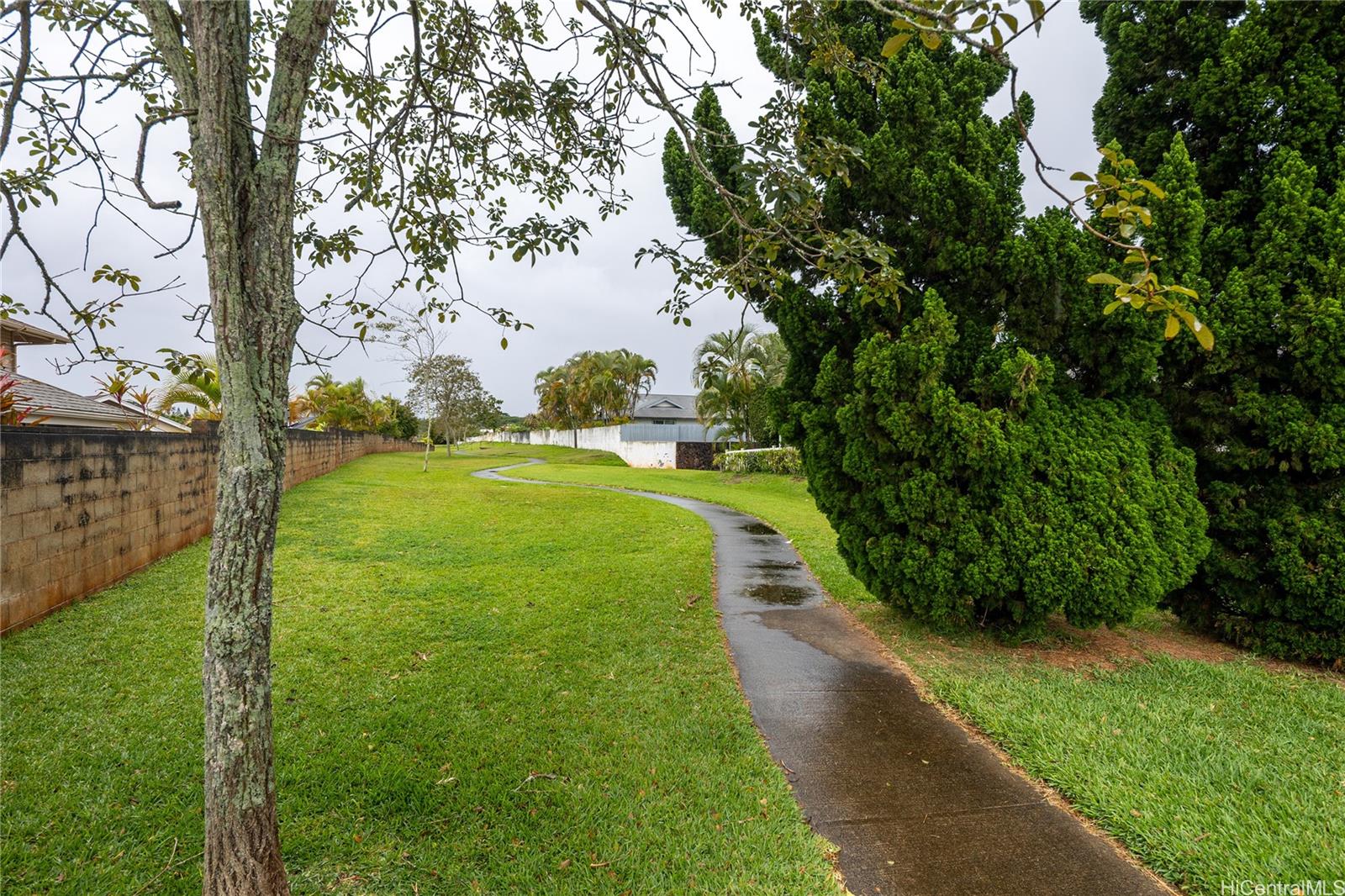 95-1003  Puulu Street Mililani Mauka, Central home - photo 24 of 25