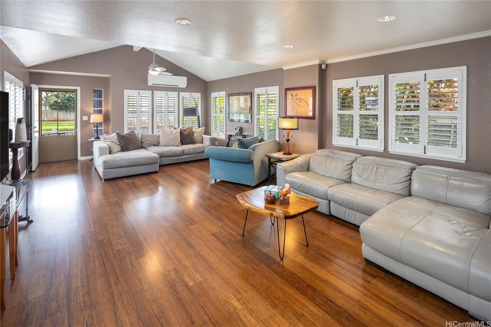 95-1003  Puulu Street Mililani Mauka, Central home - photo 4 of 25