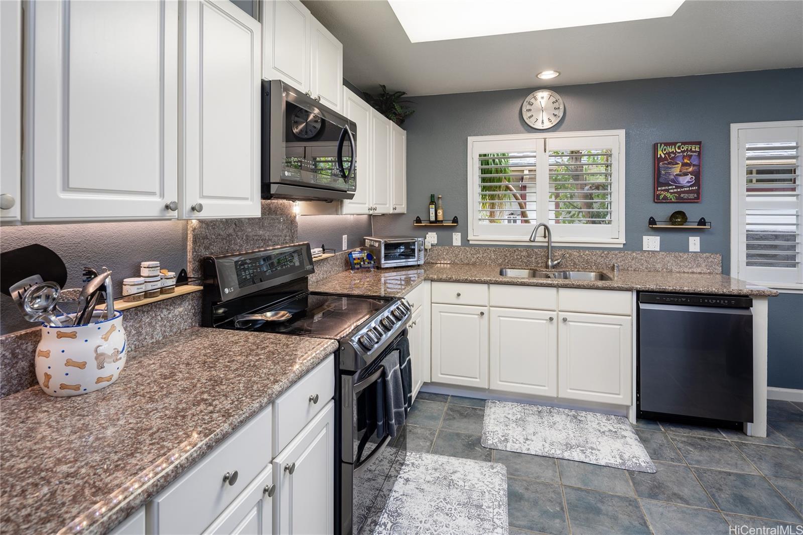 95-1003  Puulu Street Mililani Mauka, Central home - photo 7 of 25