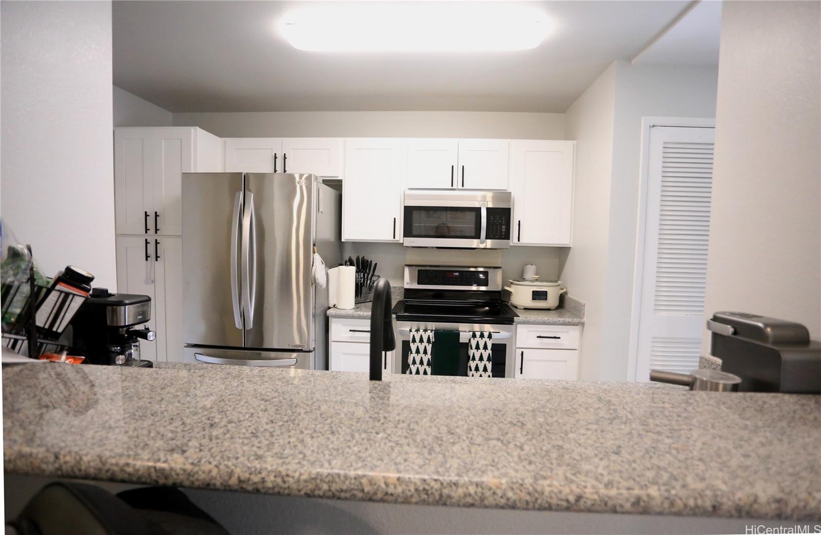 Northpointe 1 condo # 28, Mililani, Hawaii - photo 3 of 12