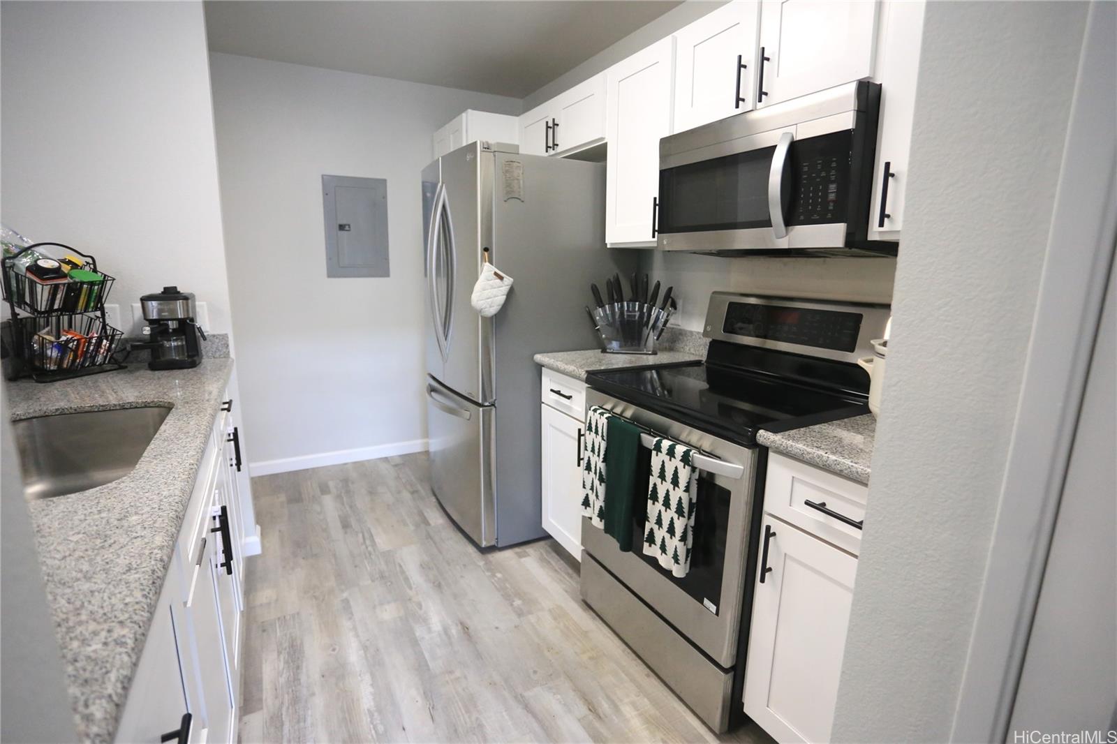 Northpointe 1 condo # 28, Mililani, Hawaii - photo 5 of 12