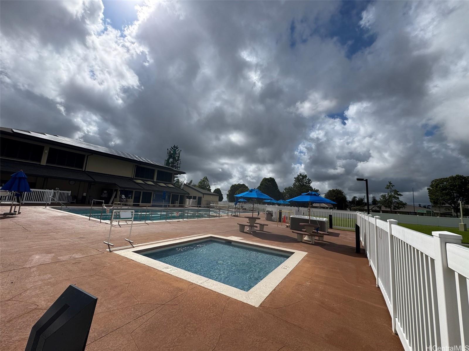 MTA townhouse # 58, Mililani, Hawaii - photo 7 of 11