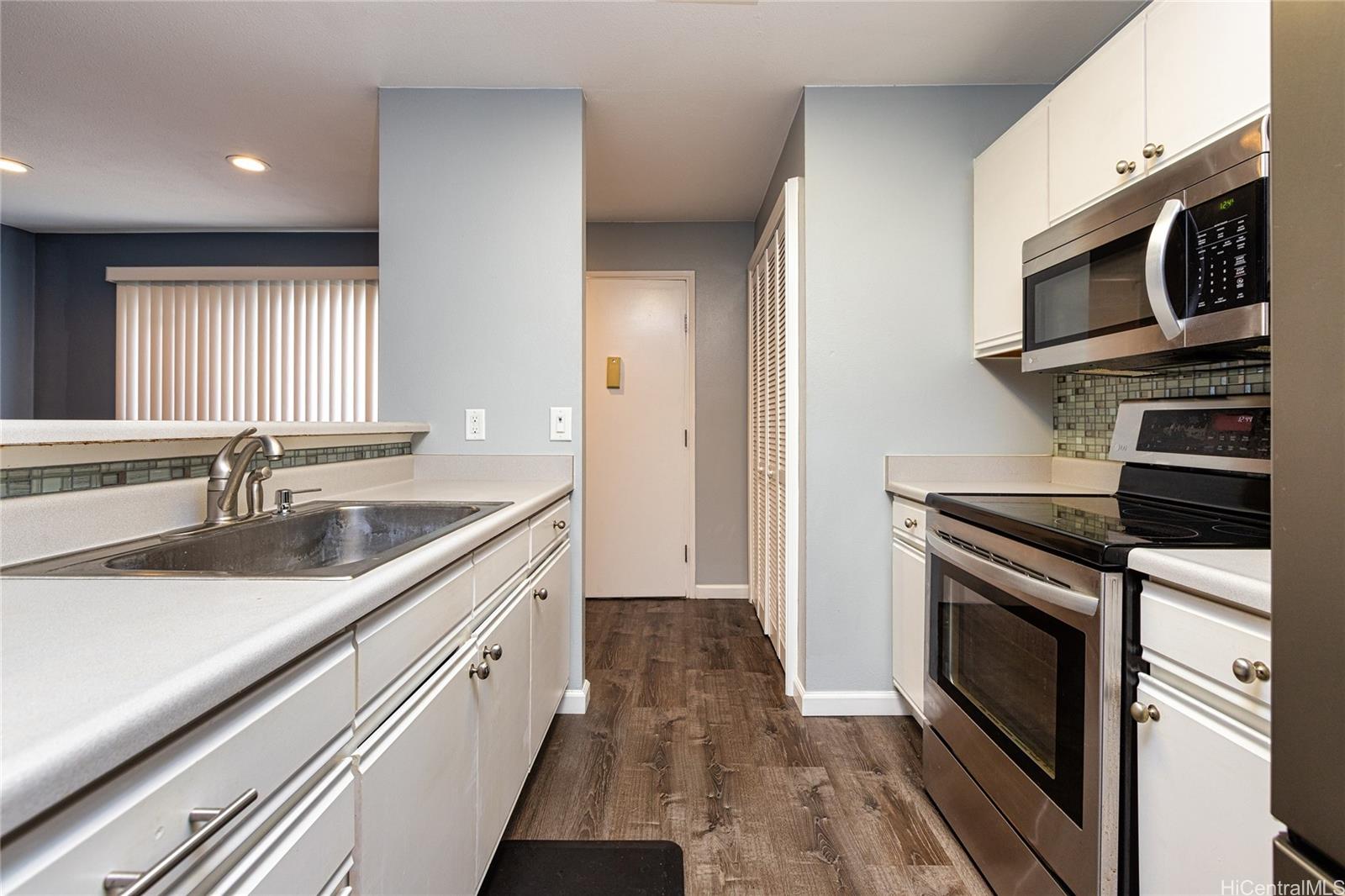 95-1011 Kaapeha Street Honolulu - Rental - photo 2 of 19