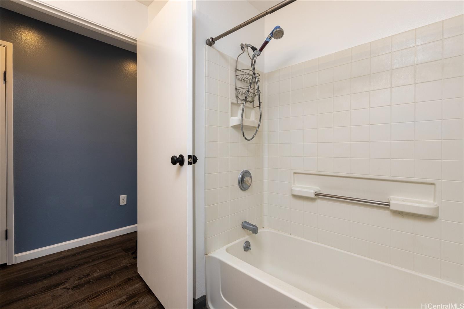 95-1011 Kaapeha Street Honolulu - Rental - photo 9 of 19