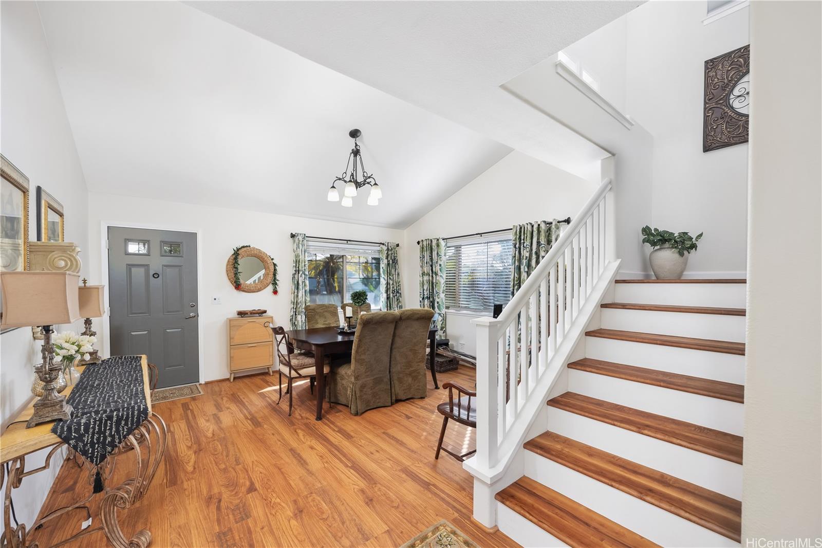 95-1013  Moaula Street Mililani Mauka, Central home - photo 2 of 21