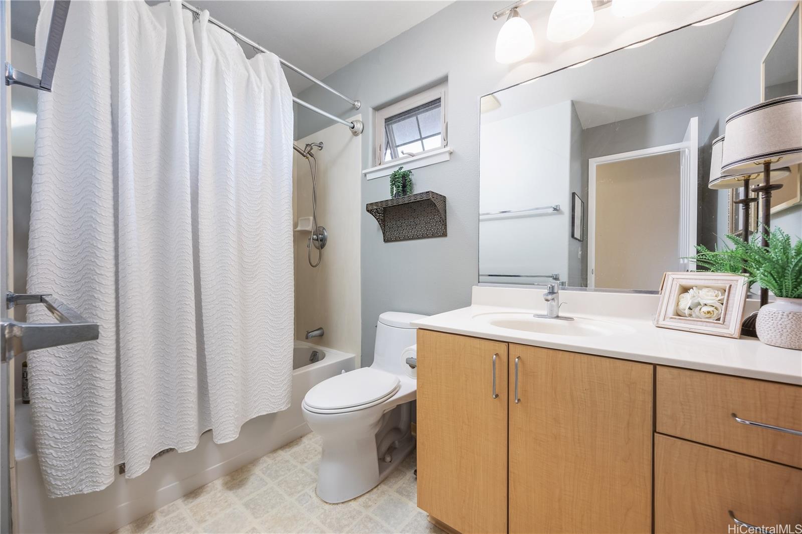 95-1013  Moaula Street Mililani Mauka, Central home - photo 12 of 21