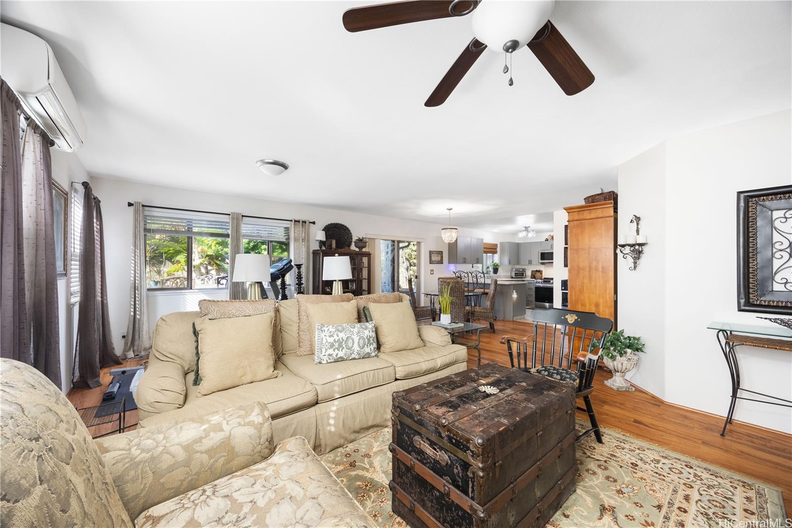 95-1013  Moaula Street Mililani Mauka, Central home - photo 3 of 21