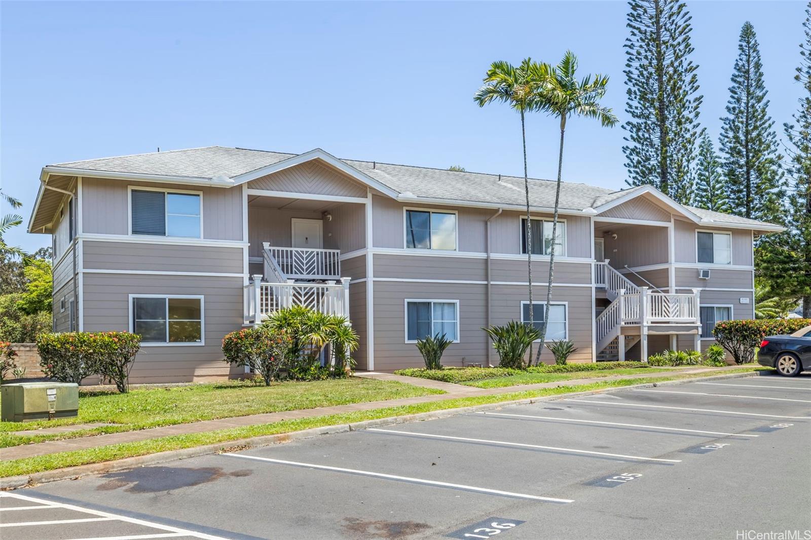 Northpointe 2 condo # 64, Mililani, Hawaii - photo 2 of 14