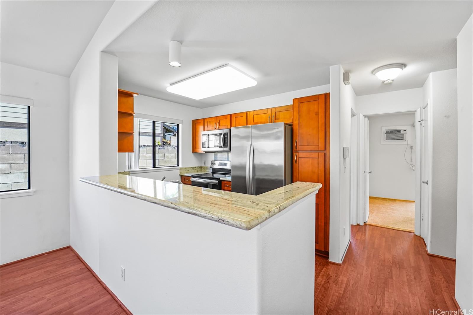 95-1015  Puukoa Street Mililani Mauka, Central home - photo 2 of 11