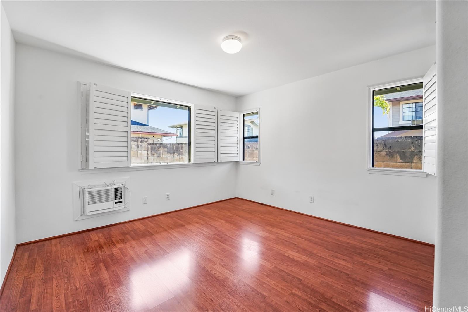 95-1015  Puukoa Street Mililani Mauka, Central home - photo 5 of 11