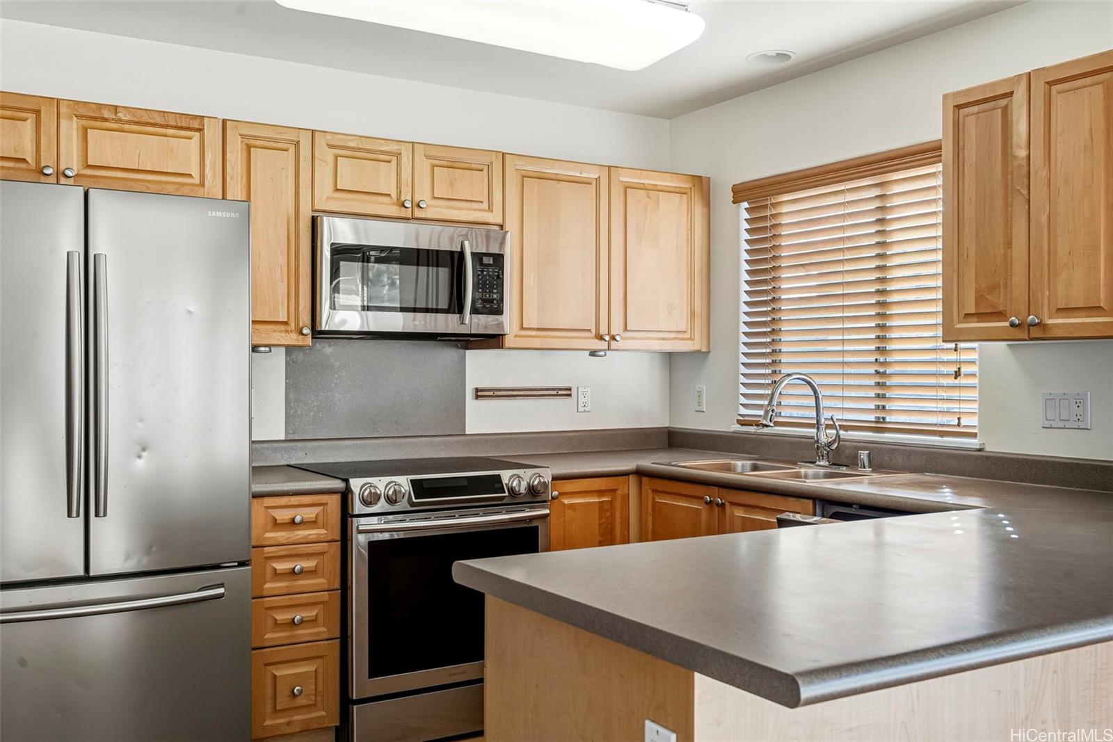 95-1017  Haulelau St Mililani Mauka, Central home - photo 7 of 25