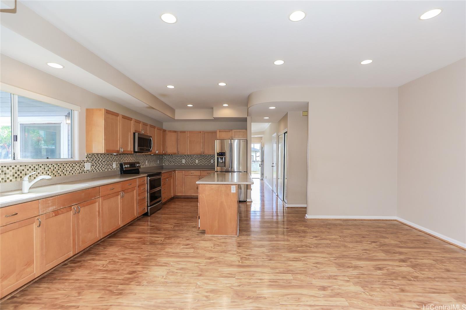 95-1021  Aelike Street Mililani Mauka, Central home - photo 7 of 22