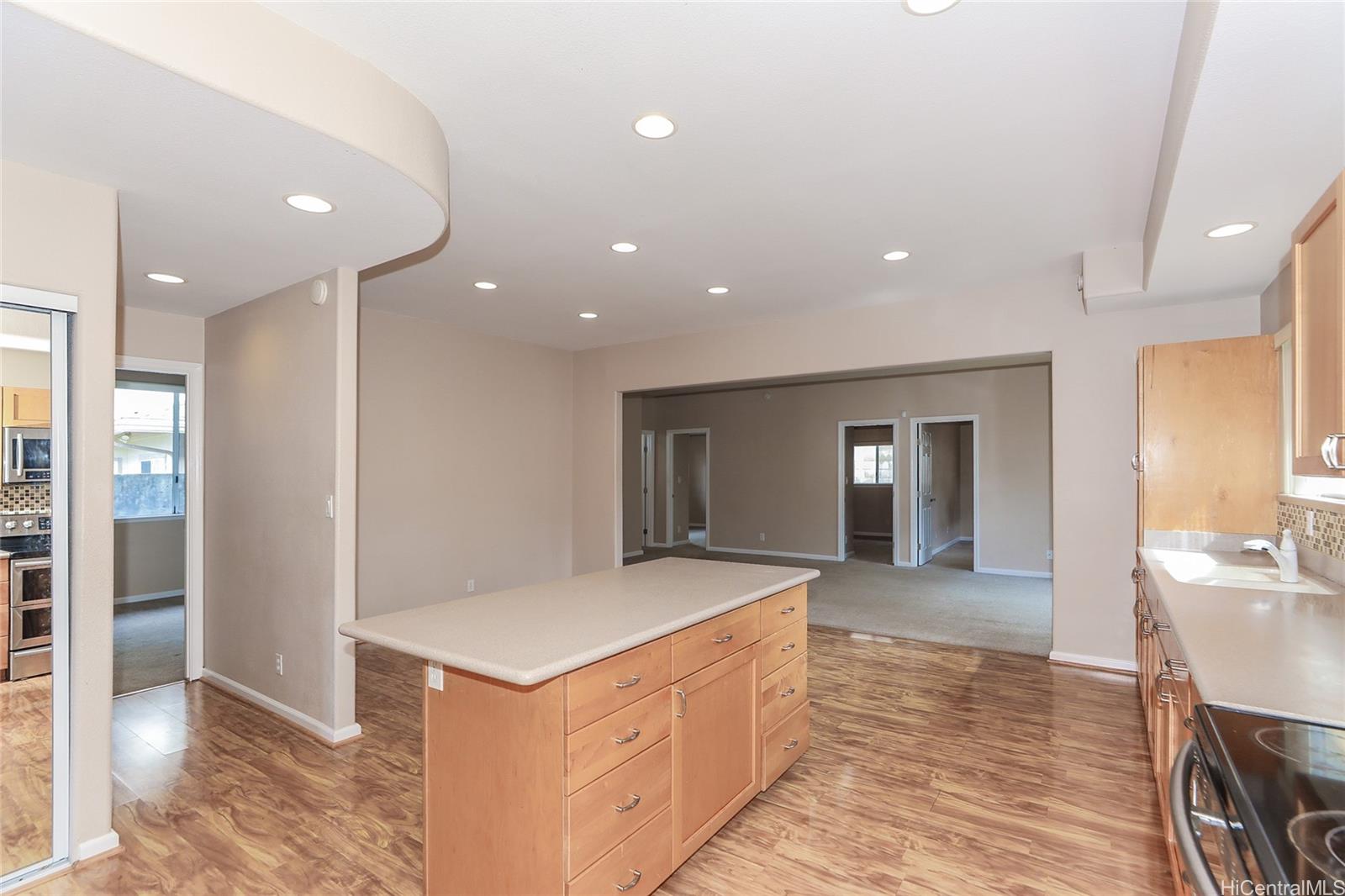 95-1021  Aelike Street Mililani Mauka, Central home - photo 8 of 22