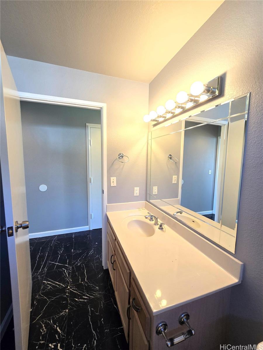 MTA townhouse # 111, Mililani, Hawaii - photo 10 of 14