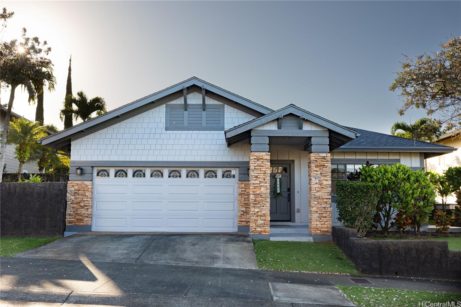 95-1033  Hoama Street Mililani Mauka,  home - photo 1 of 16