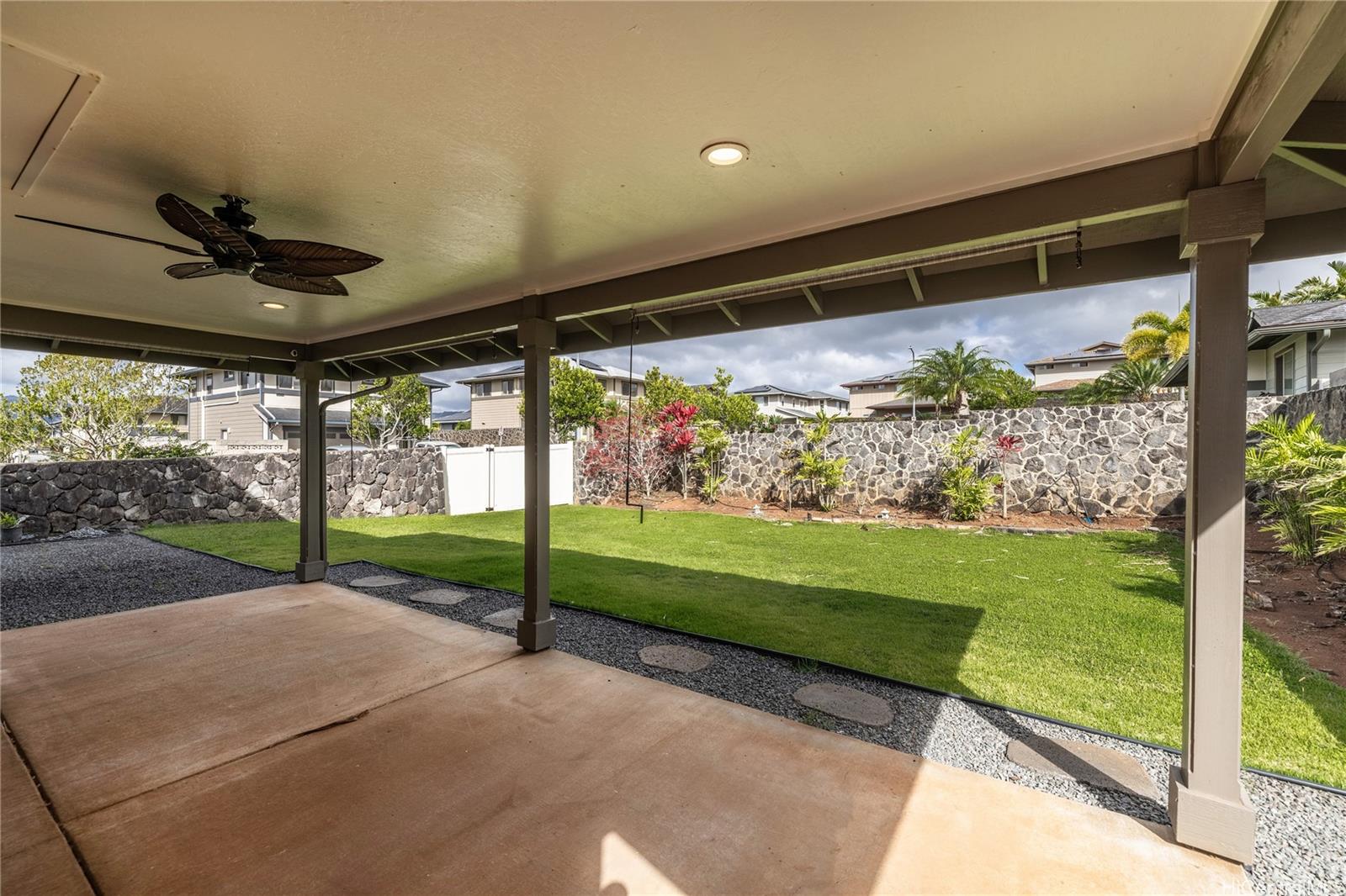 95-1034  Moohele Street Mililani Mauka, Central home - photo 22 of 25