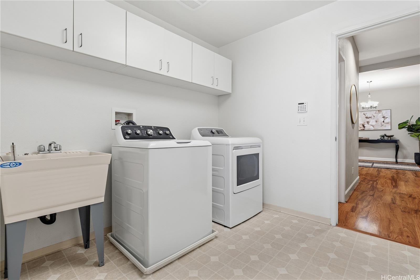 95-1039  Kahakuhi Street Mililani Mauka, Central home - photo 22 of 25