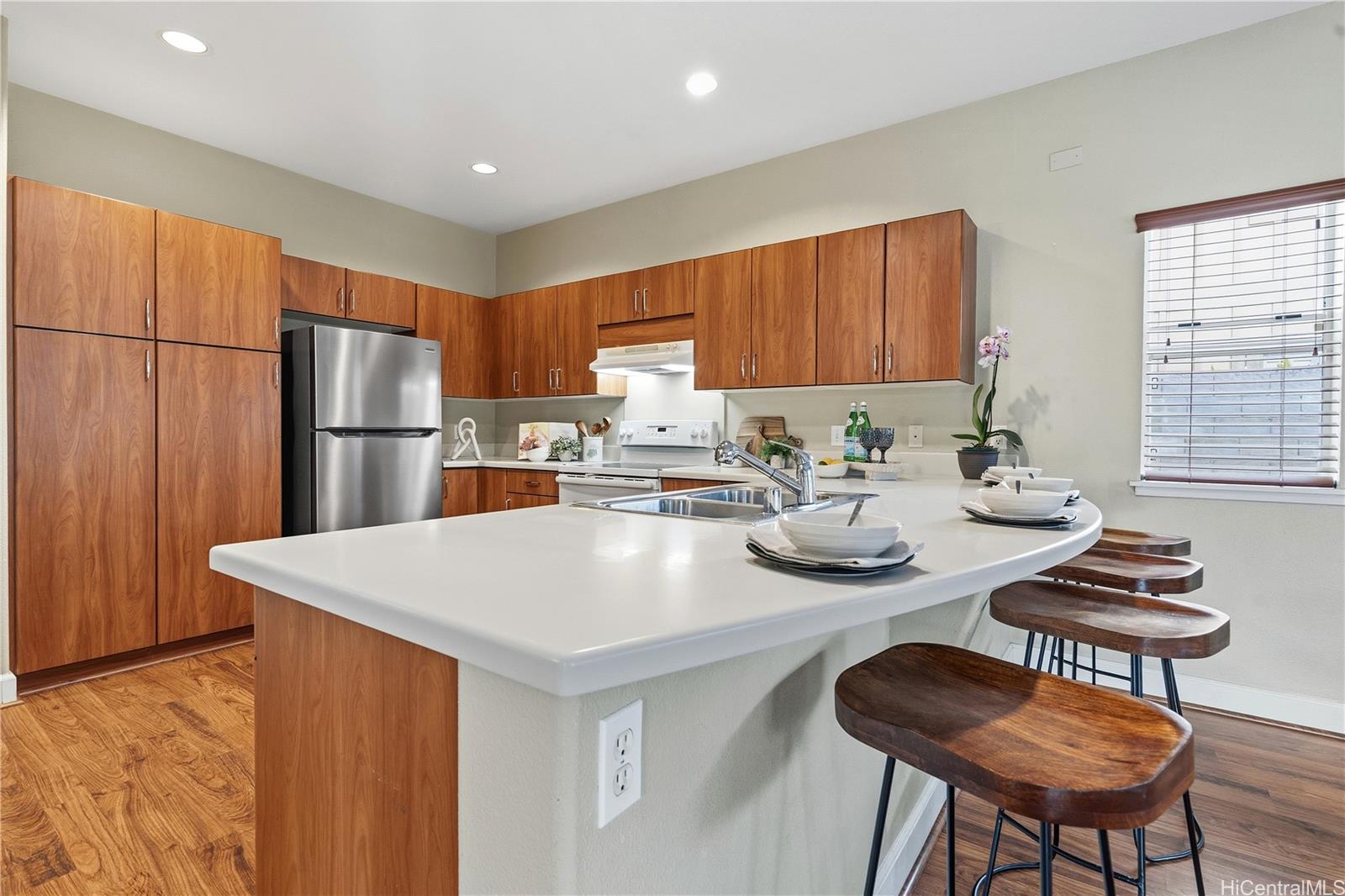 95-1039  Kahakuhi Street Mililani Mauka, Central home - photo 4 of 25