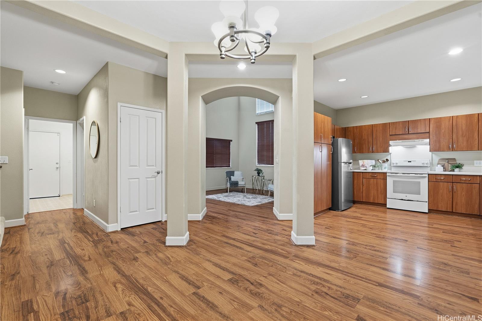 95-1039  Kahakuhi Street Mililani Mauka, Central home - photo 10 of 25