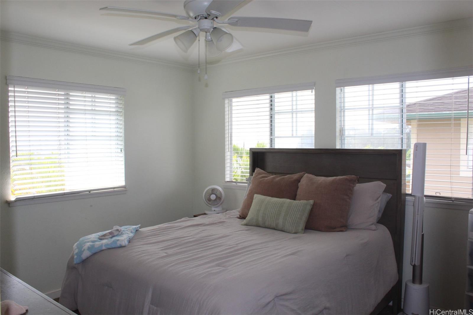 95-1039  Pahaku Street Mililani Mauka, Central home - photo 12 of 19